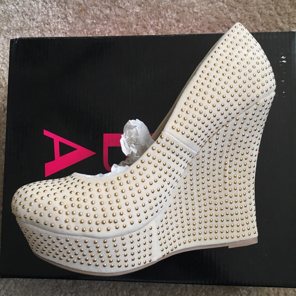 Women’s Wedge Heel